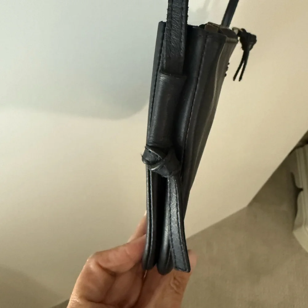 Madewell Knotted Crossbody Bag - Picture 8 of 10